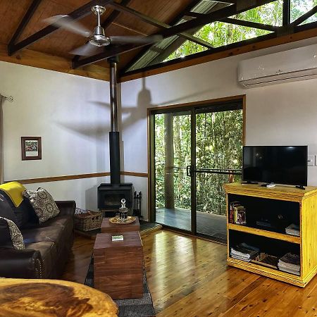 Crater Lakes Rainforest Cottages Юнгаберра Экстерьер фото