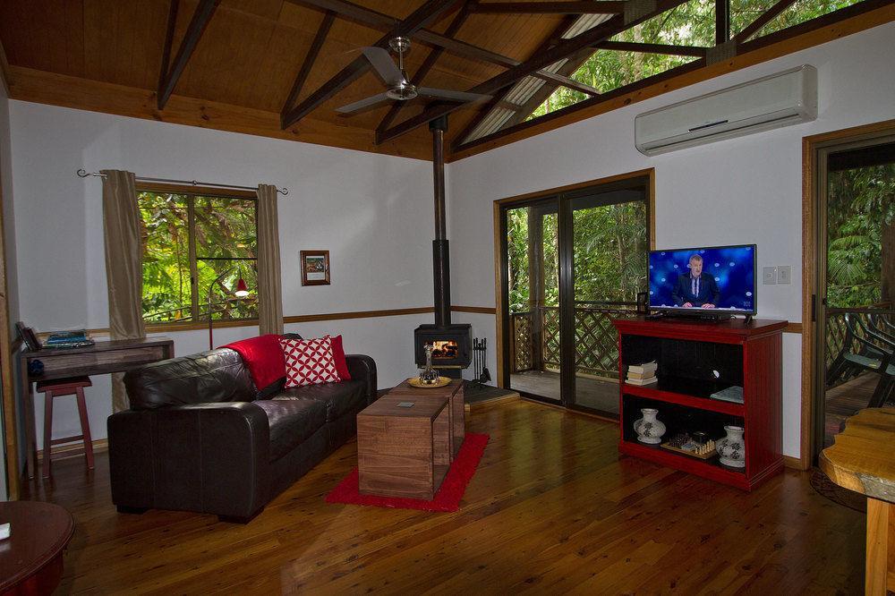 Crater Lakes Rainforest Cottages Юнгаберра Экстерьер фото