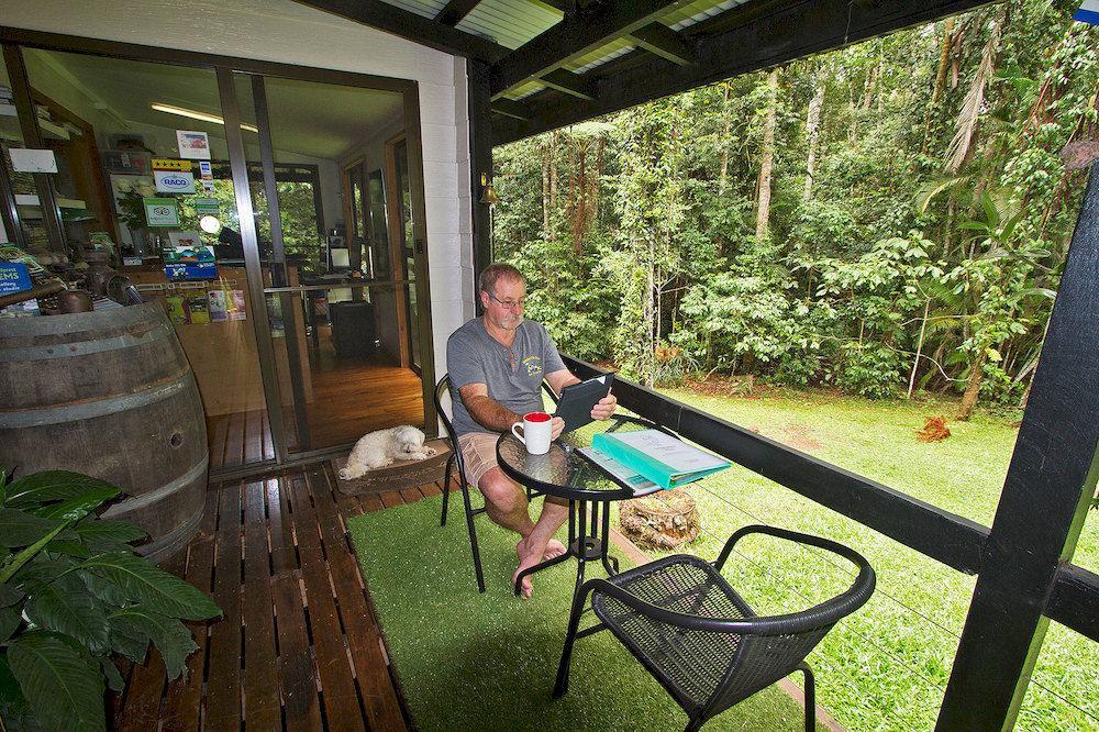 Crater Lakes Rainforest Cottages Юнгаберра Экстерьер фото