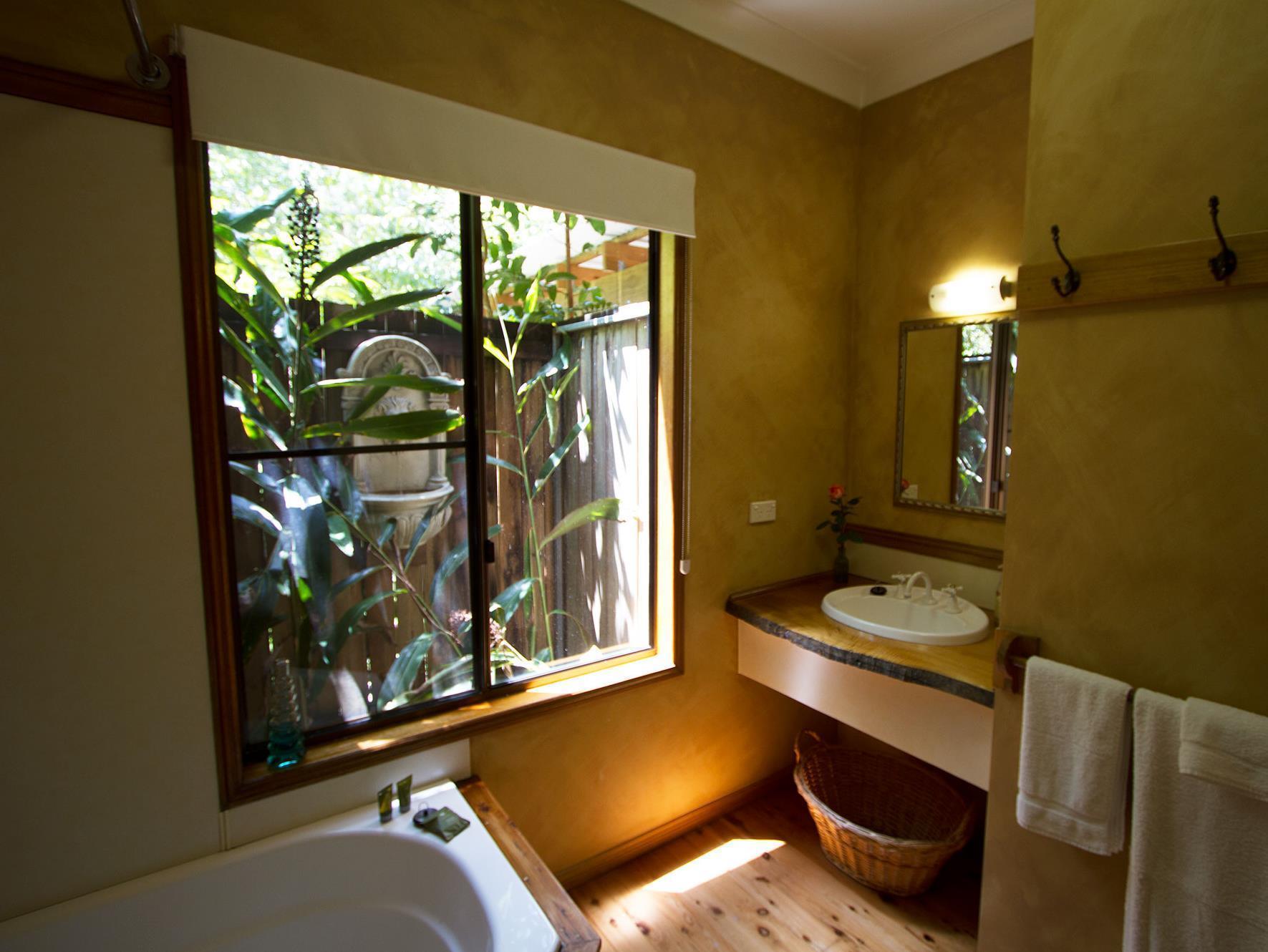 Crater Lakes Rainforest Cottages Юнгаберра Экстерьер фото