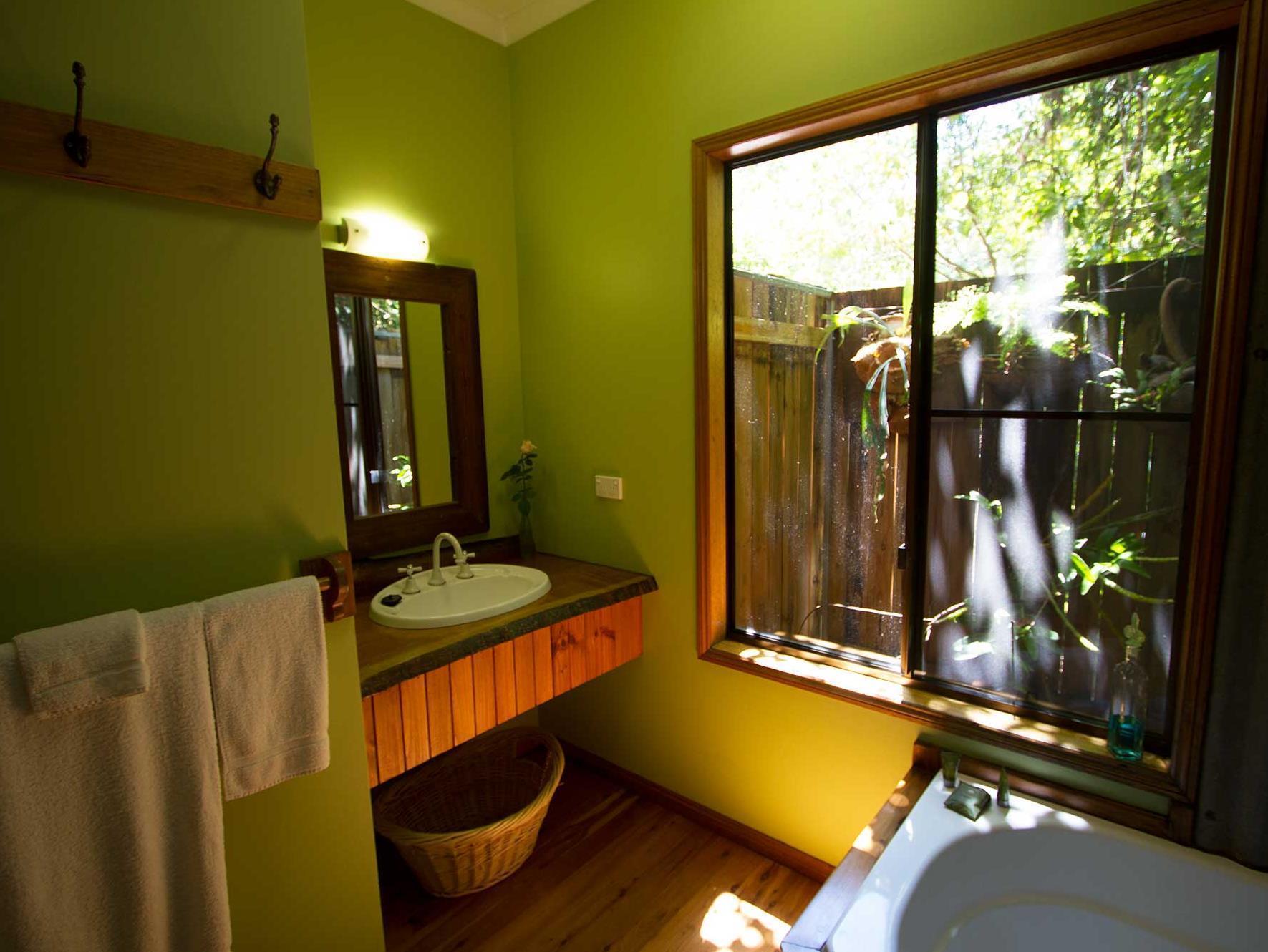 Crater Lakes Rainforest Cottages Юнгаберра Экстерьер фото