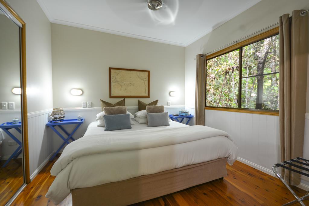 Crater Lakes Rainforest Cottages Юнгаберра Экстерьер фото