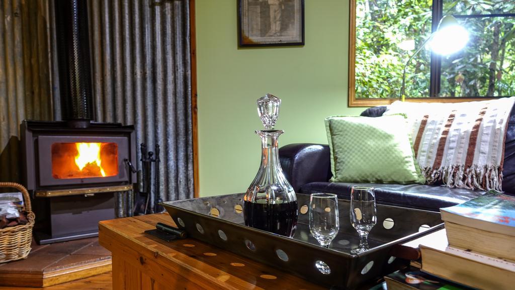 Crater Lakes Rainforest Cottages Юнгаберра Экстерьер фото
