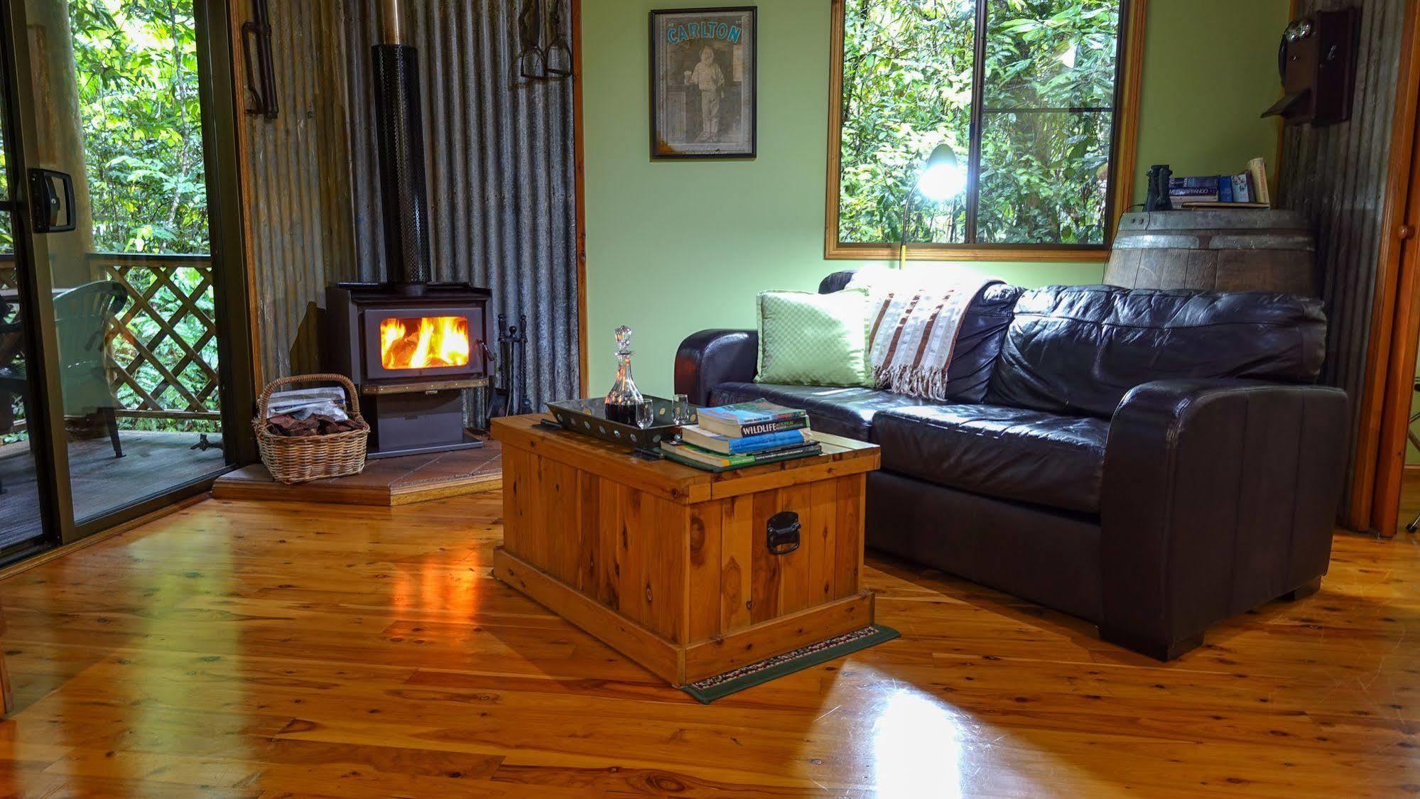Crater Lakes Rainforest Cottages Юнгаберра Экстерьер фото